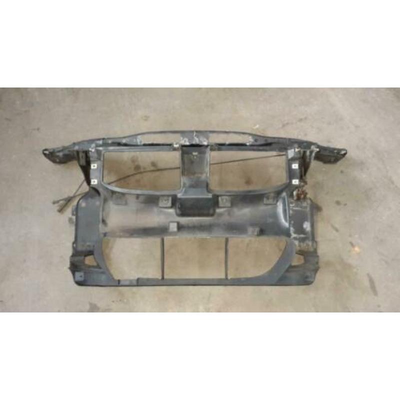 Voor front bmw e92 335e wordt gedemonteerd!