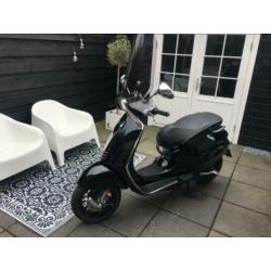 Vespa sprint snorscooter 2015 , met veel opties