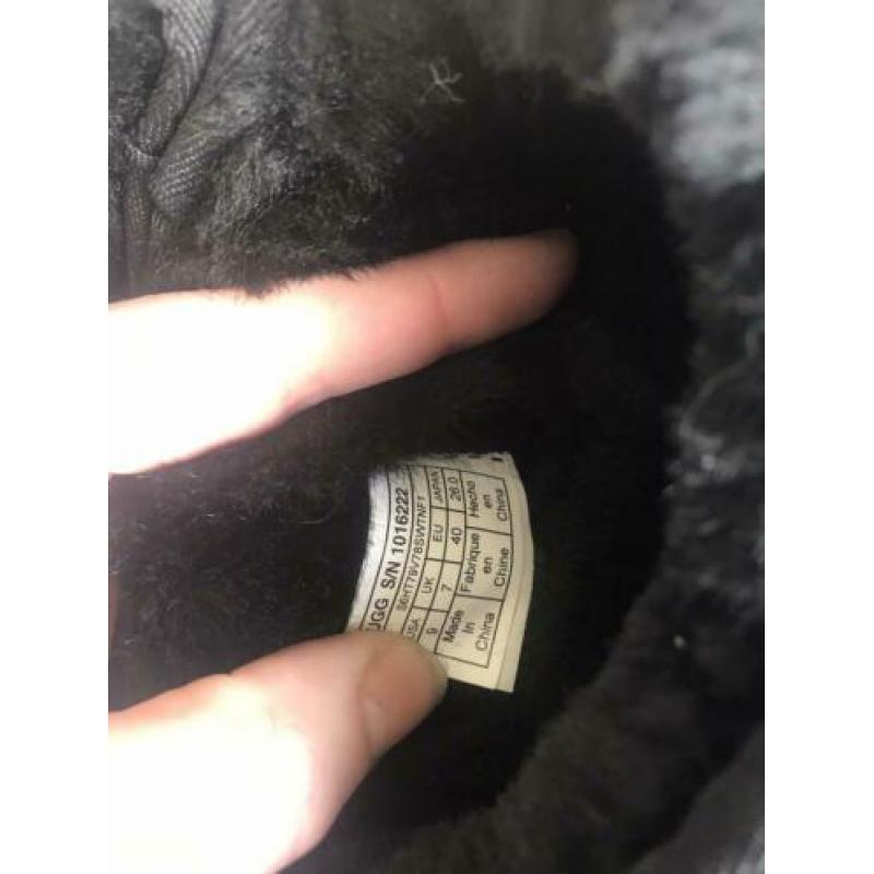 Orginele uggs maat 40 4 keer gedragen