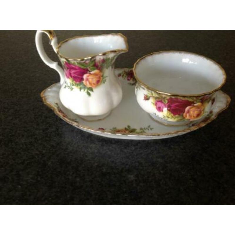 Complete set Royal Albert servies (Old Country Roses lijn)