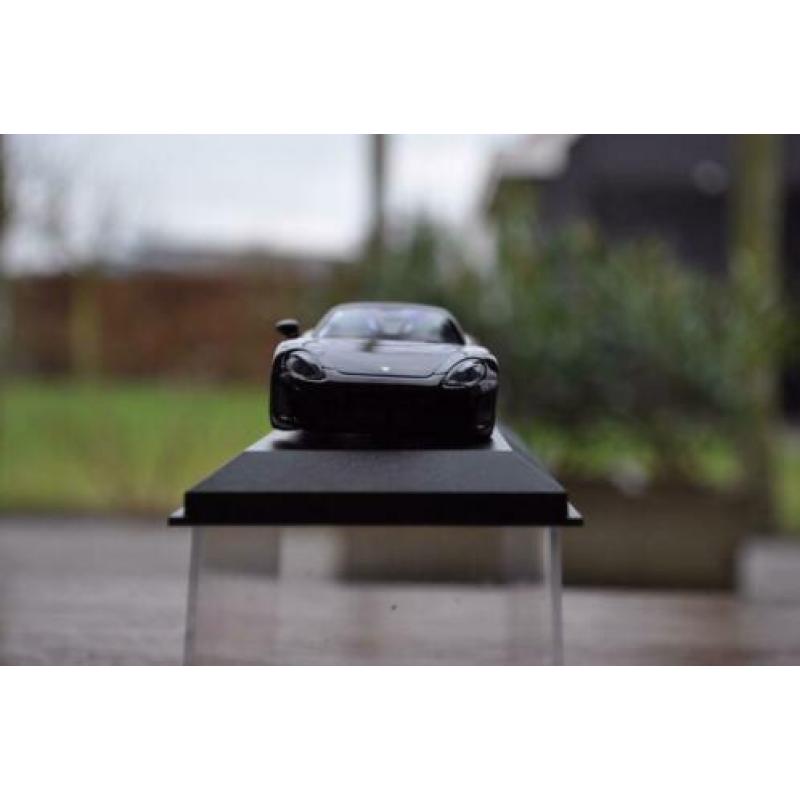 Minichamps Porsche Carrera GT 1:43