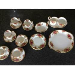 Complete set Royal Albert servies (Old Country Roses lijn)
