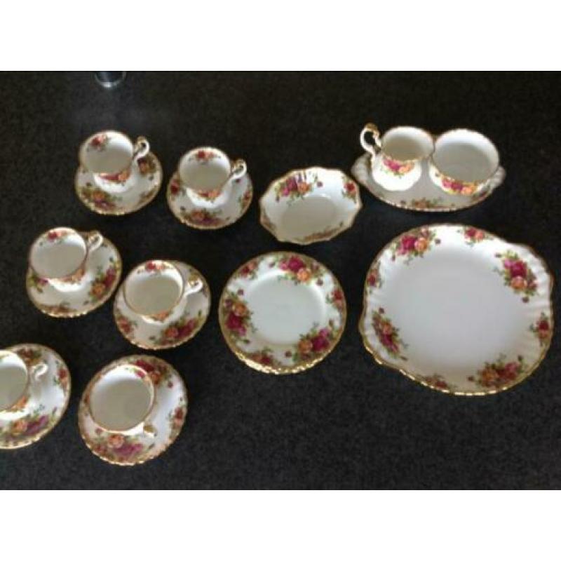 Complete set Royal Albert servies (Old Country Roses lijn)