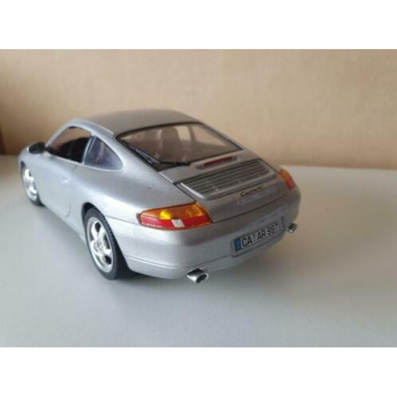 mooie porsche 1.18 auto
