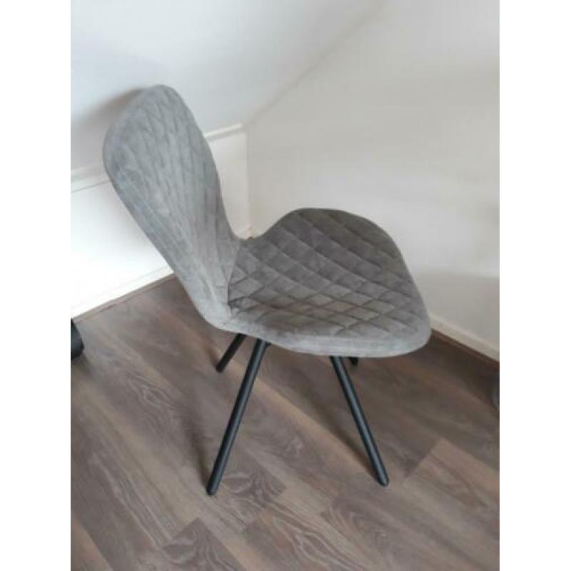 2 eetkamerstoelen stof grijs