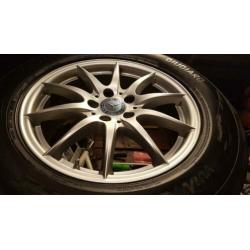 Winterbanden Mercedes Benz M Klasse ML Velgen 235-65-17 TPMS