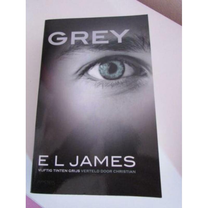 Z.G.A.N. 5 boeken romans van EL James.