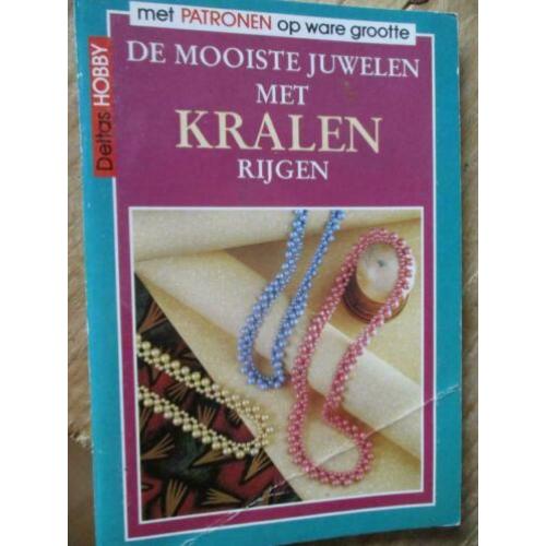 Buderer, H. "De mooiste juwelen met kralen rijgen".