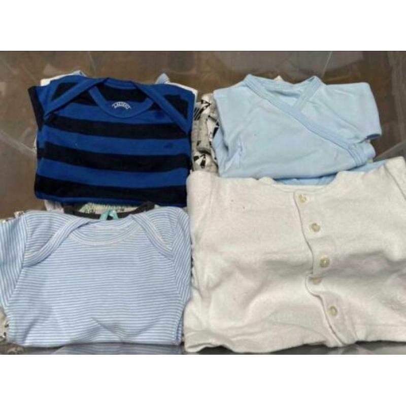 Veel baby kleertjes! Noppies/ Petit Bateau/ Feetje/ Hema.