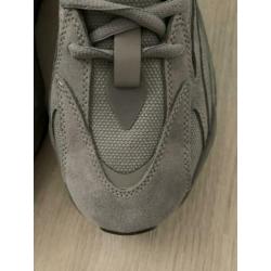 Adidas Yeezy Boost 700 V2 ‘Hospital Blue’ (origineel) 46