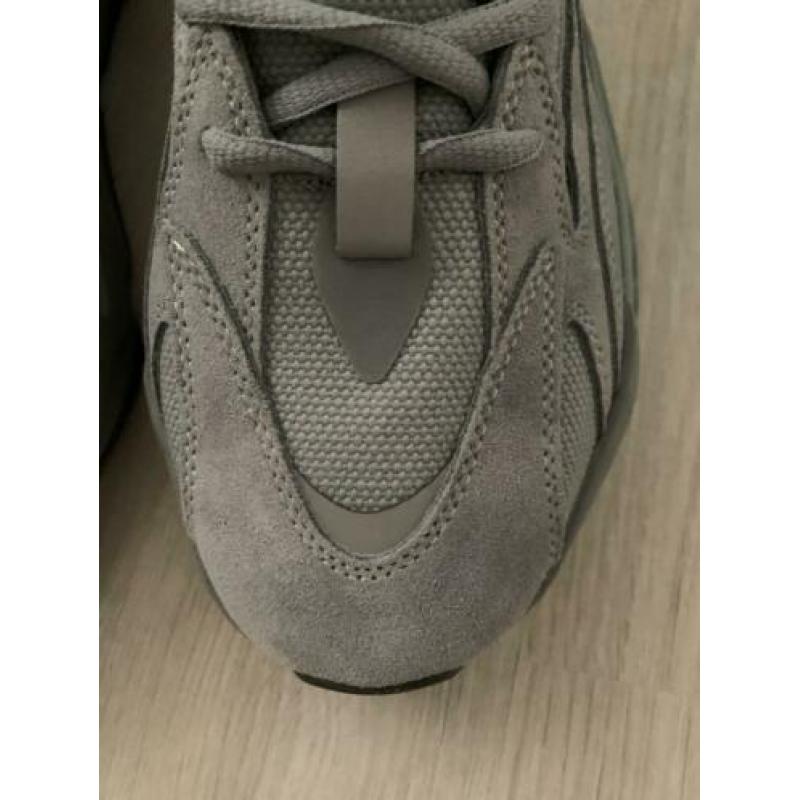 Adidas Yeezy Boost 700 V2 ‘Hospital Blue’ (origineel) 46