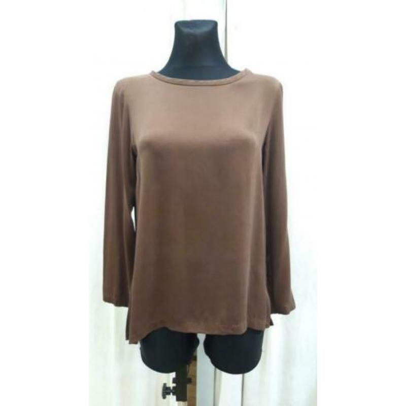 Max Mara top maat 36 zijde