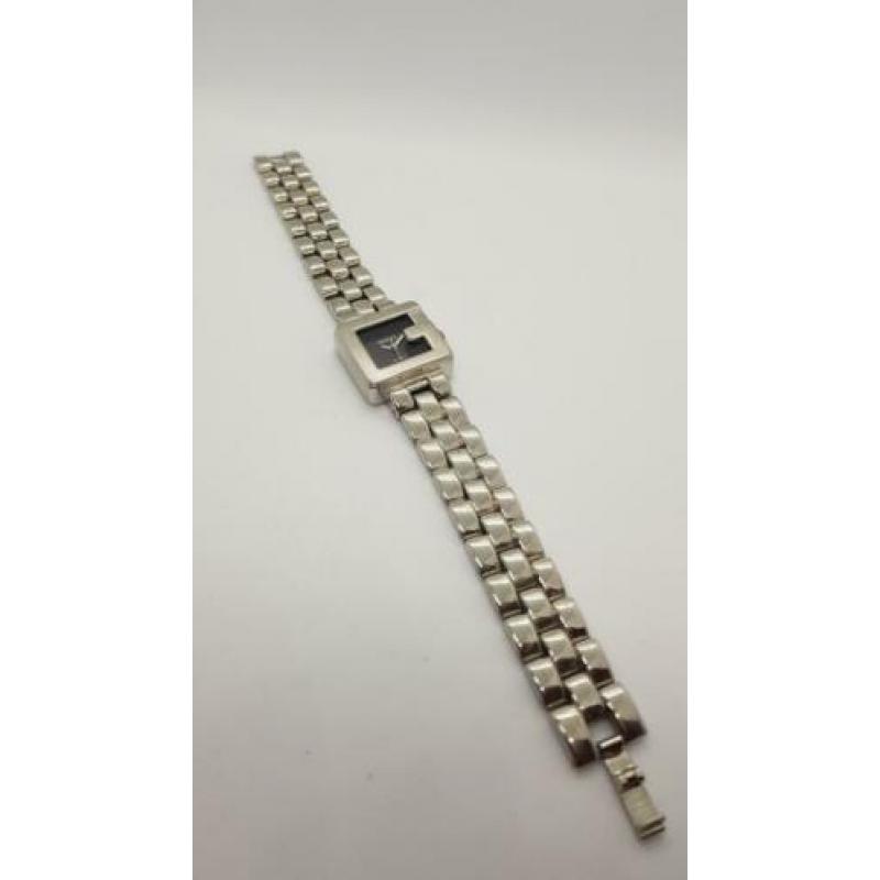 Horloge Gucci, verzameling, opruiming weg = weg