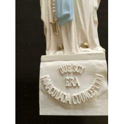 Maria beeld Notre Dame Lourdes