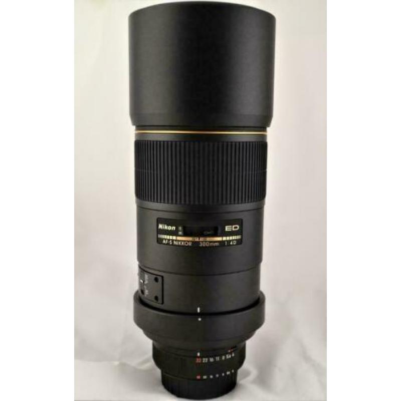 Nikon AF-S 300mm 4 (IF-ED) in ABSOLUTE nieuwstaat
