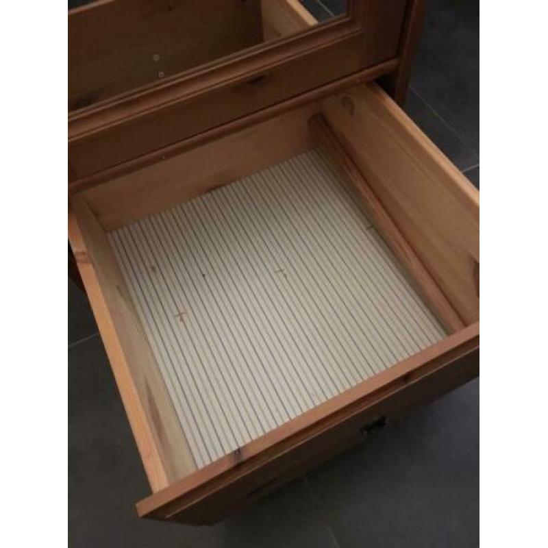 Kledingkast met geslepen spiegeldeur hang en legplanken