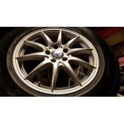 Winterbanden Mercedes Benz M Klasse ML Velgen 235-65-17 TPMS