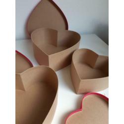 Roze stapeldozen hartjesvorm