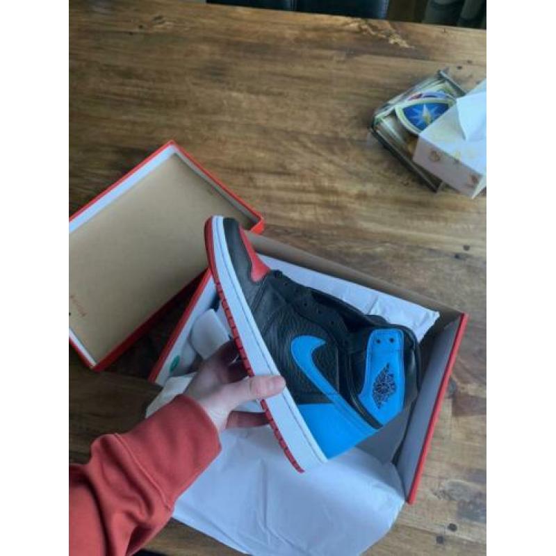 Nike air jordan 1 UNC to Chicago