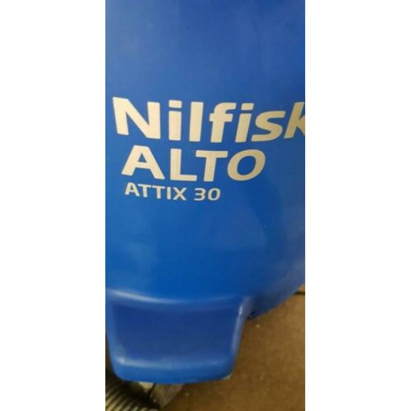 Nilfisk alto attix 30 nat en droogzuiger nieuwstaat