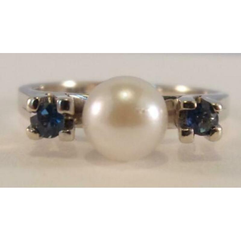 Prachtige gouden ring met Akoya Parel en Saffieren 14 karaat