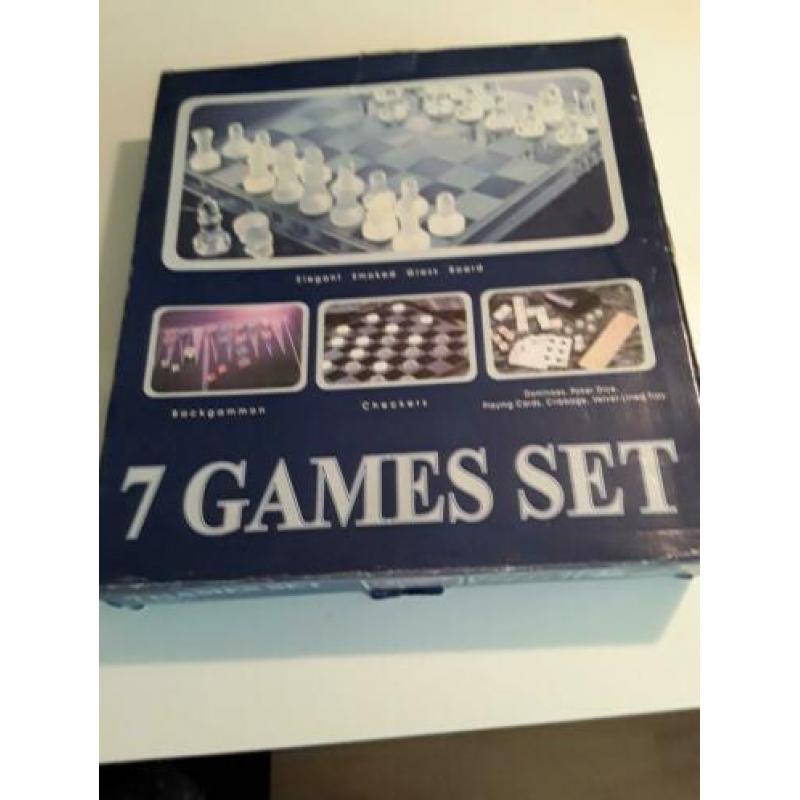 7 delig glazen spel nieuw 5 euro