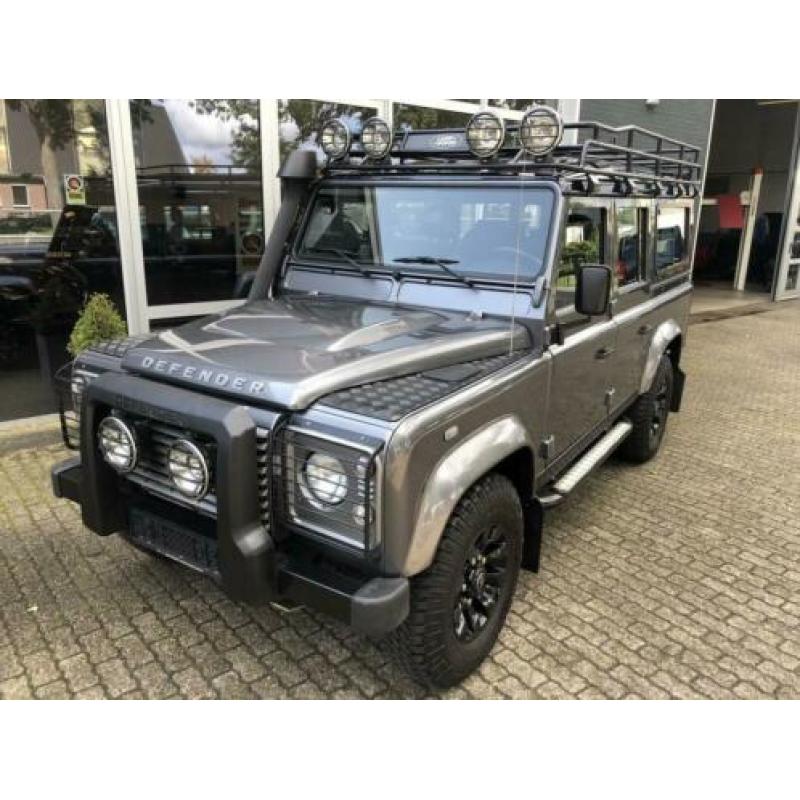 Land Rover Defender 2.2 D SW 110" XTech Nieuwstaat!