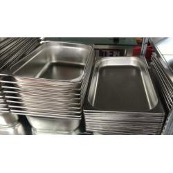 Grote partij gastronorm bakken op voorraad ruim 700 stuks !!