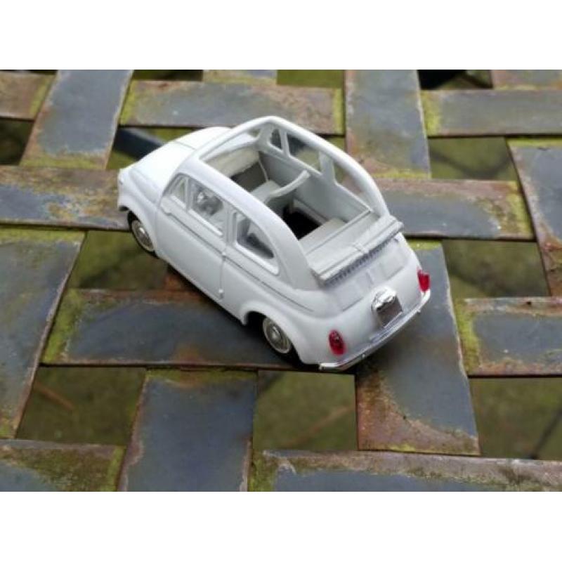 Fiat 500 1/43 VITESSE cremewit grijs interieur