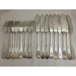 Verzilverd gero visbestek. 10 couverts. Monogram HH