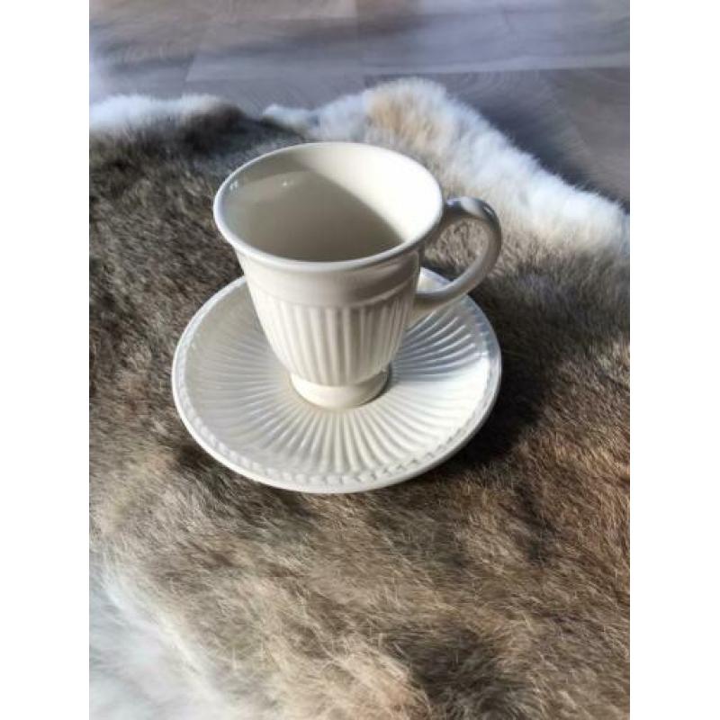 Wedgwood Edme koffiekopjes plus schotel