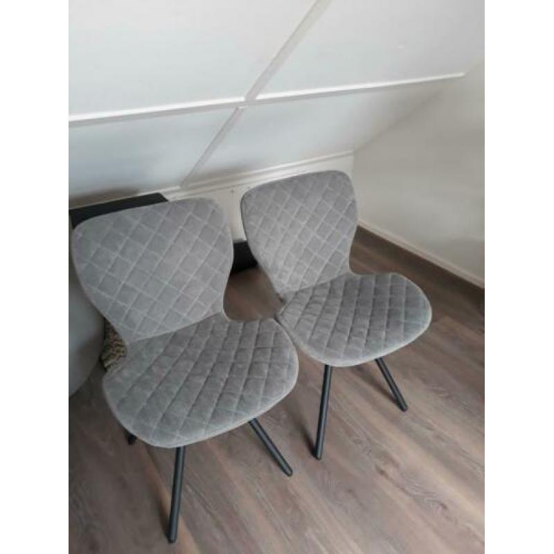 2 eetkamerstoelen stof grijs