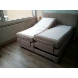 ?? Karlsson elektrisch gestoffeerde beige boxspring ??