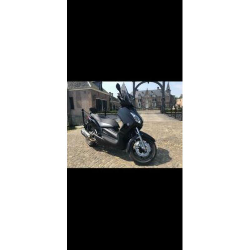 Yamaha x max 250! PackerdBell. 5000 km. 2013. NIEUWSTAAT!!