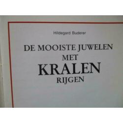 Buderer, H. "De mooiste juwelen met kralen rijgen".