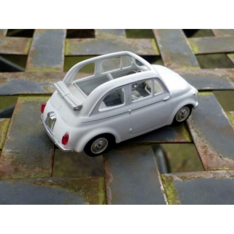 Fiat 500 1/43 VITESSE cremewit grijs interieur