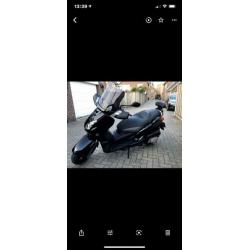 Yamaha x max 250! PackerdBell. 5000 km. 2013. NIEUWSTAAT!!