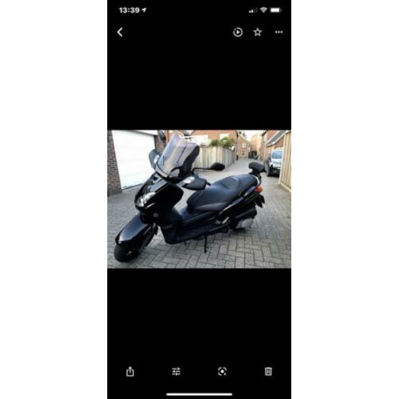 Yamaha x max 250! PackerdBell. 5000 km. 2013. NIEUWSTAAT!!