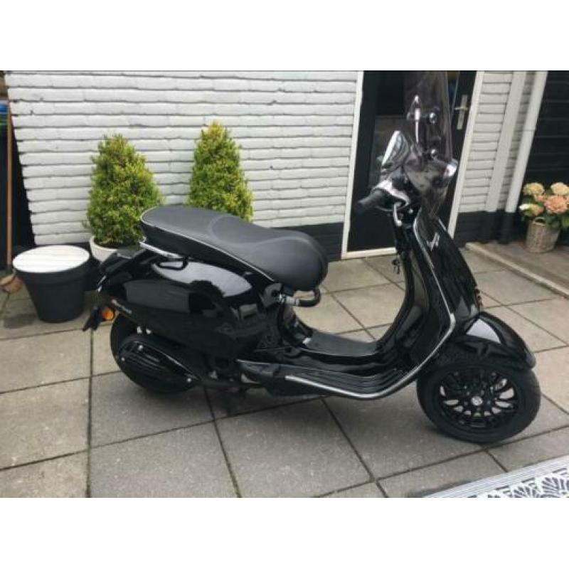 Vespa sprint snorscooter 2015 , met veel opties