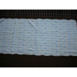 Nieuw,mooie quilt met bloemen voor bank of tafeloper. 2