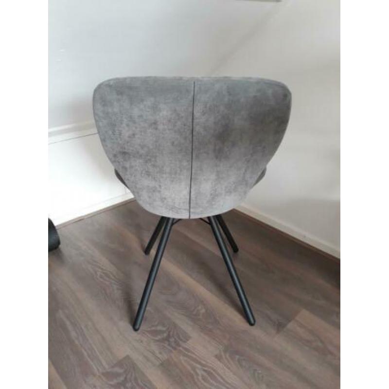 2 eetkamerstoelen stof grijs