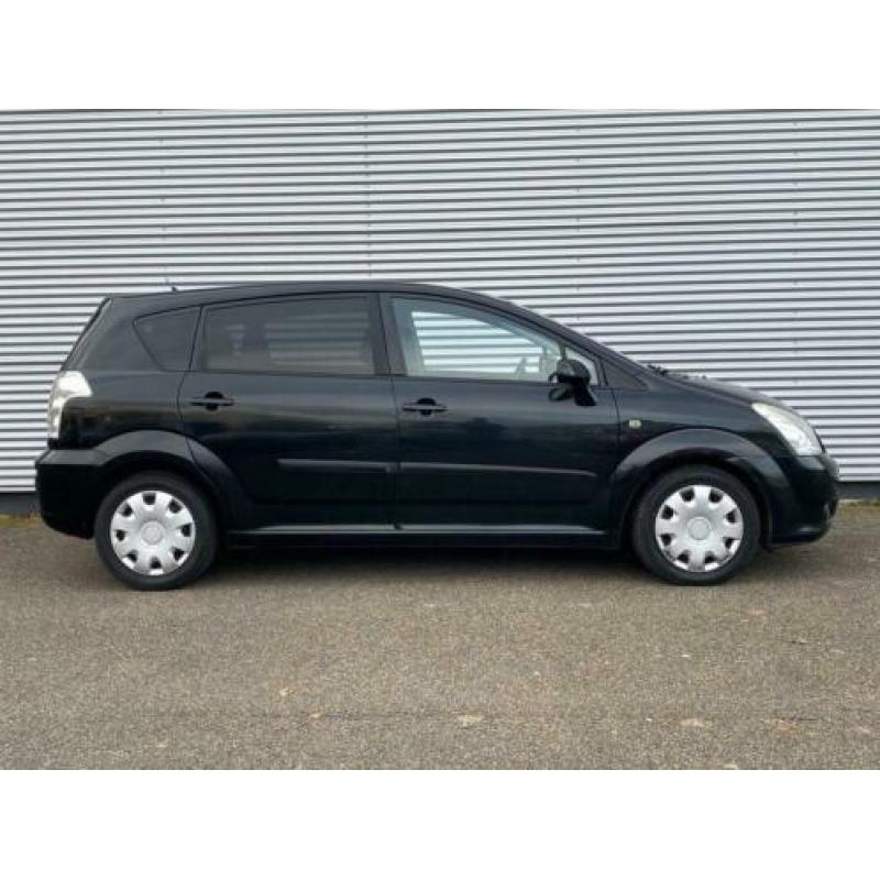 Toyota Verso 2.2 D-4D Luna / Airco / 5-deurs / elek ramen /