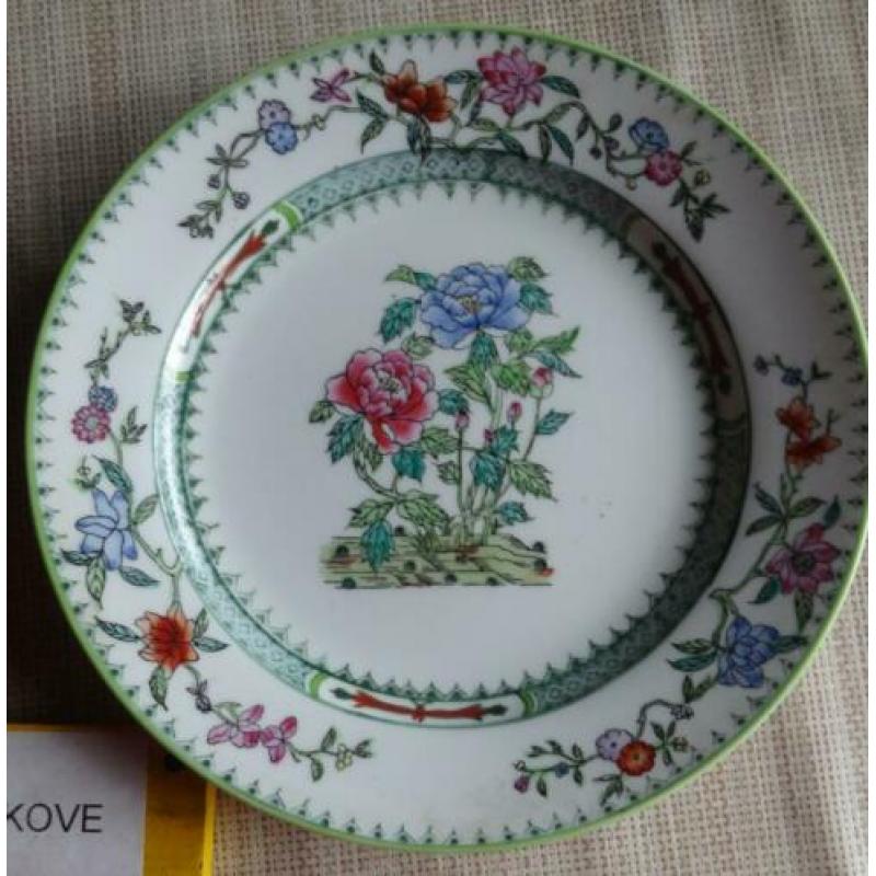 CHINEES PORSELEINEN BORD MET BLOEMEN * Gemerkt *