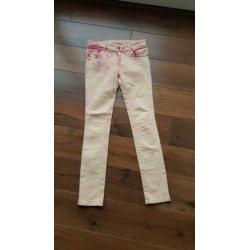 Vingino broek maat 11 is 146