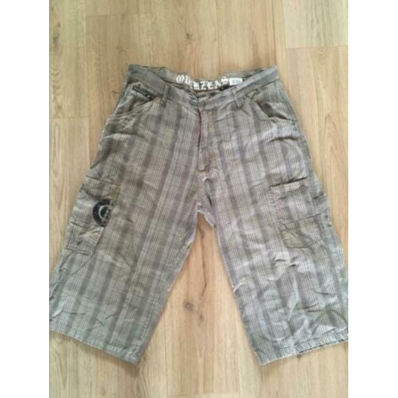 Overzeas driekwart broek maat 38/xxl skate alto punk emo
