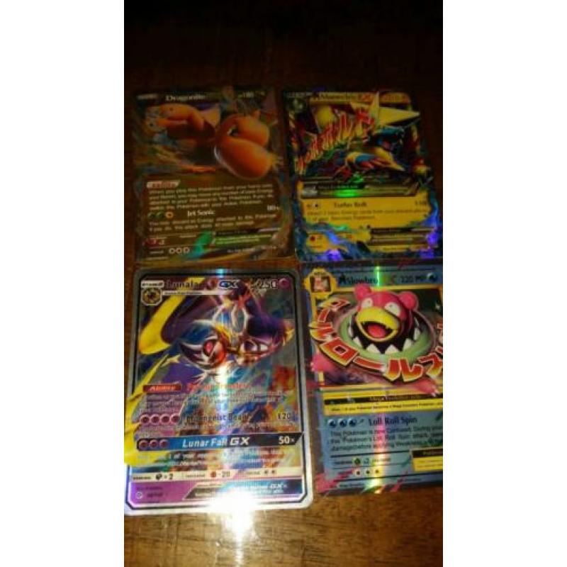 Pokemon kaarten!! fake maar ze lijken super echt en in goede