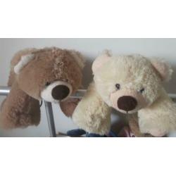 12 Poppen en knuffels