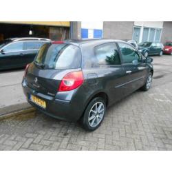 Renault Clio 1.4-16V Exception Nieuw APK