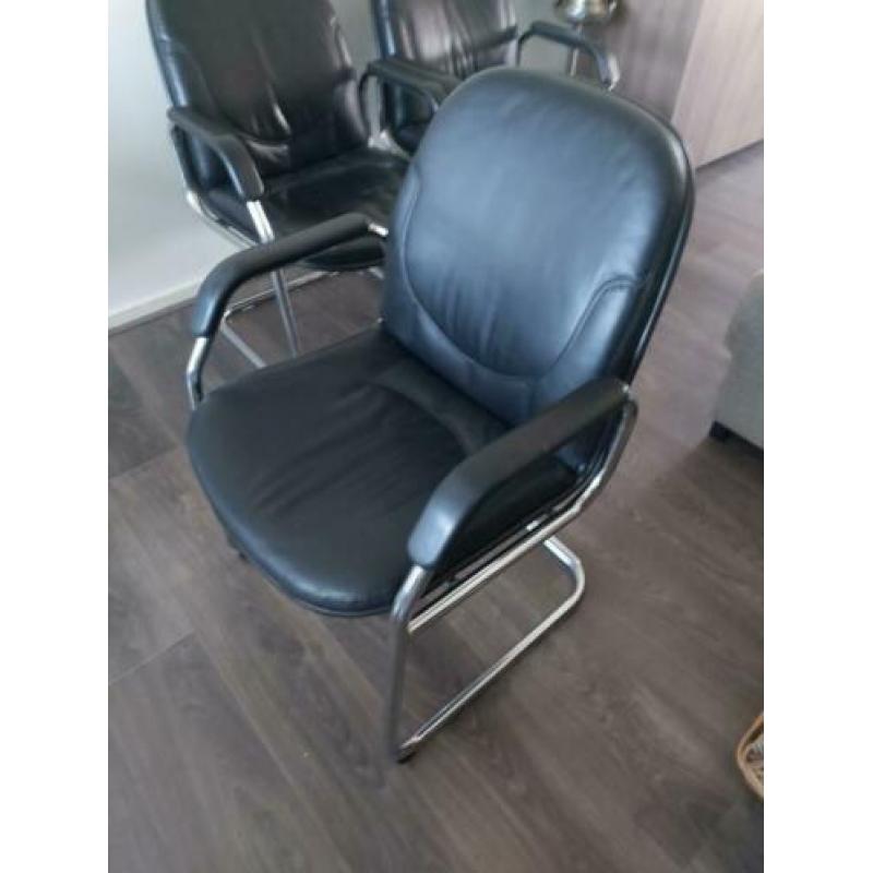 4x ledereren eetkamer stoelen in nieuwstaat