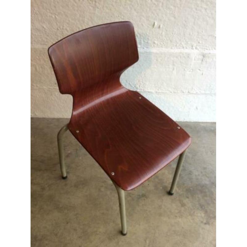 Set van 7 industriële stoelen, mooie staat, vintage design